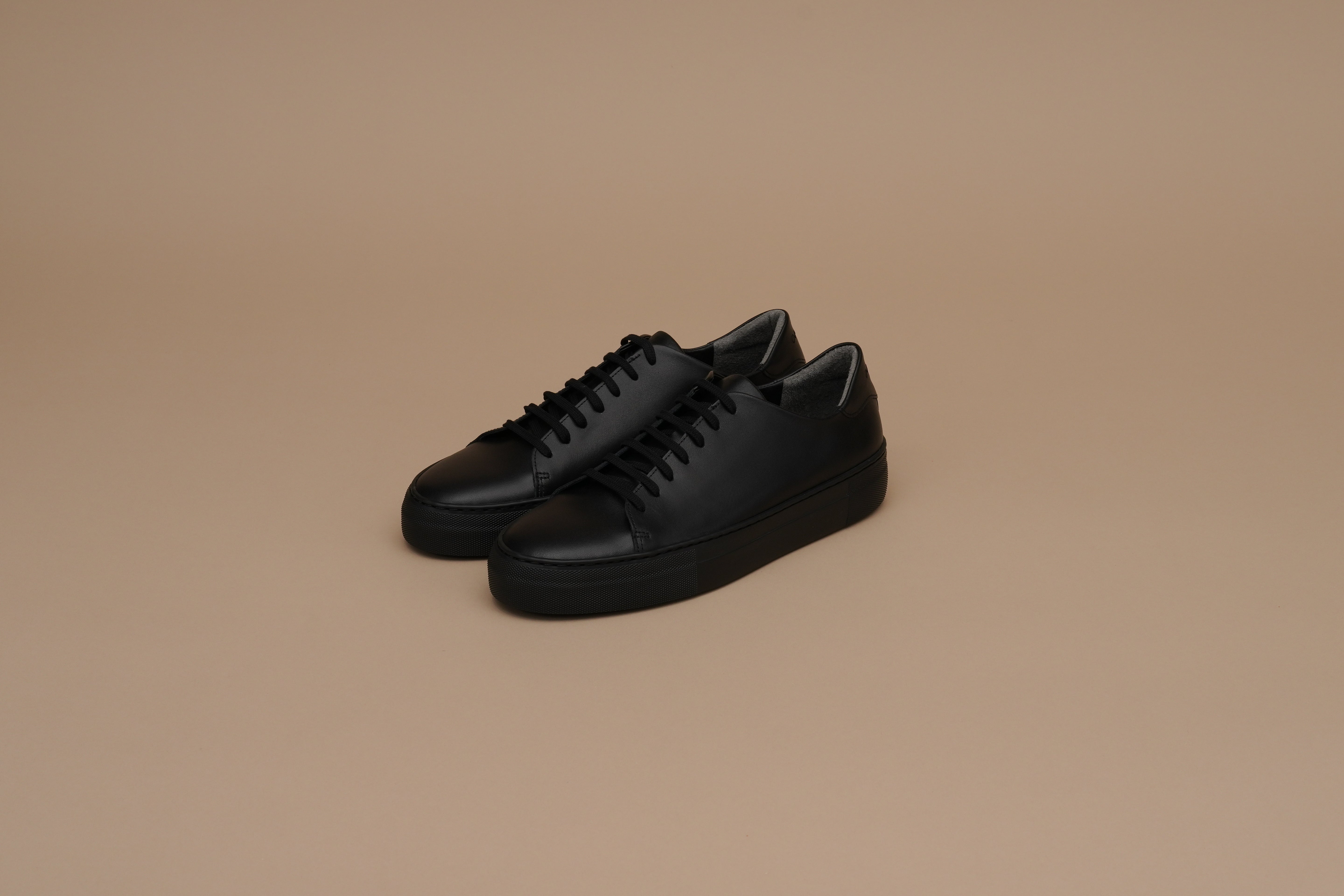 Leather sneaker Women BR7002EVA Allblack