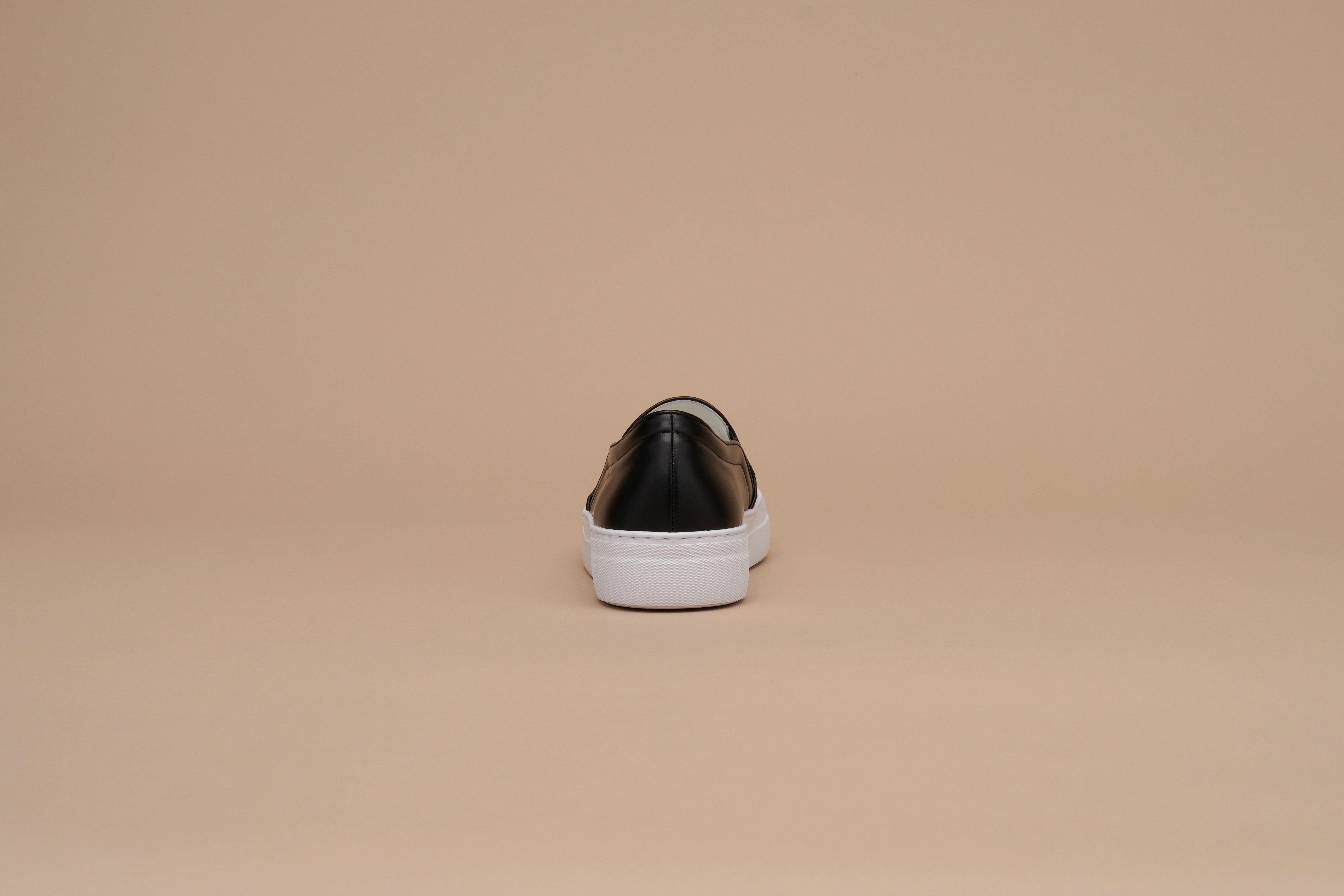 Leather slipp on Women BR8002EVA Black/White
