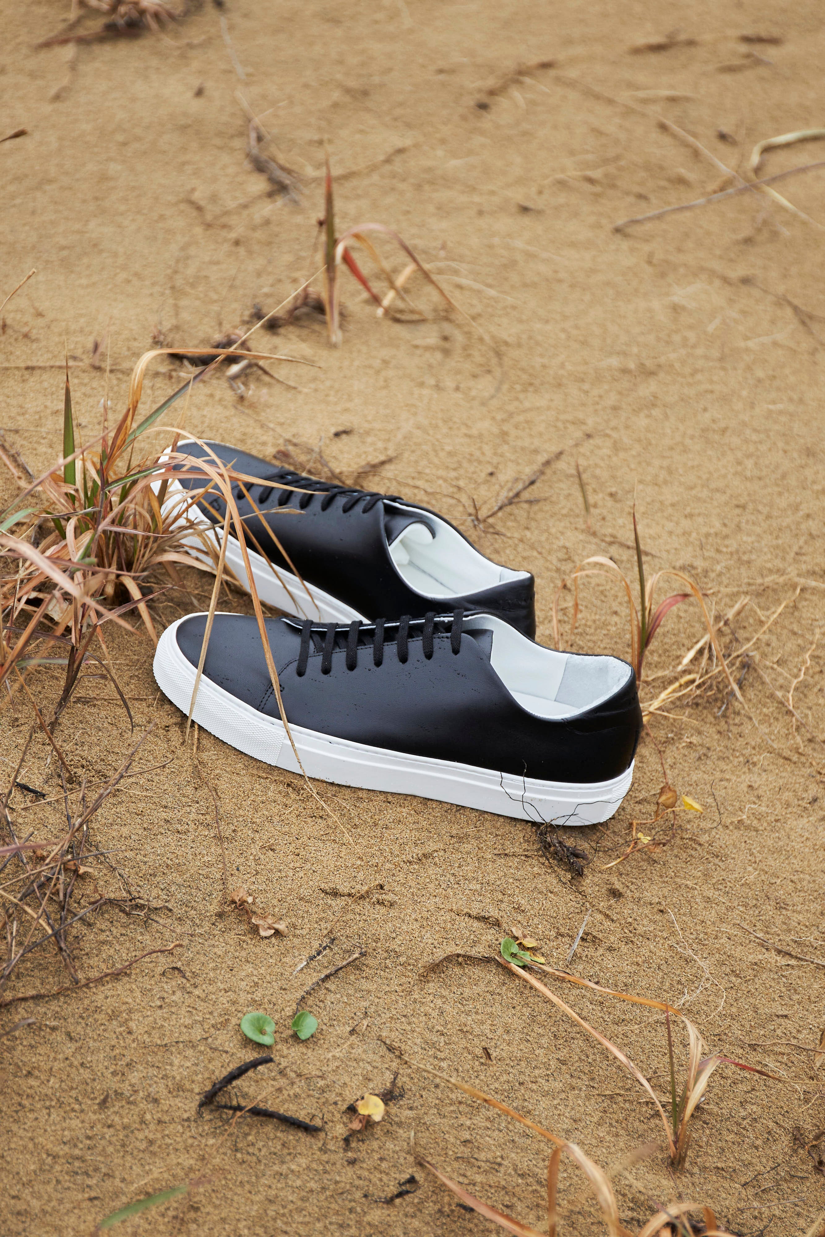 Leather sneakers Men BR5001 Black/White