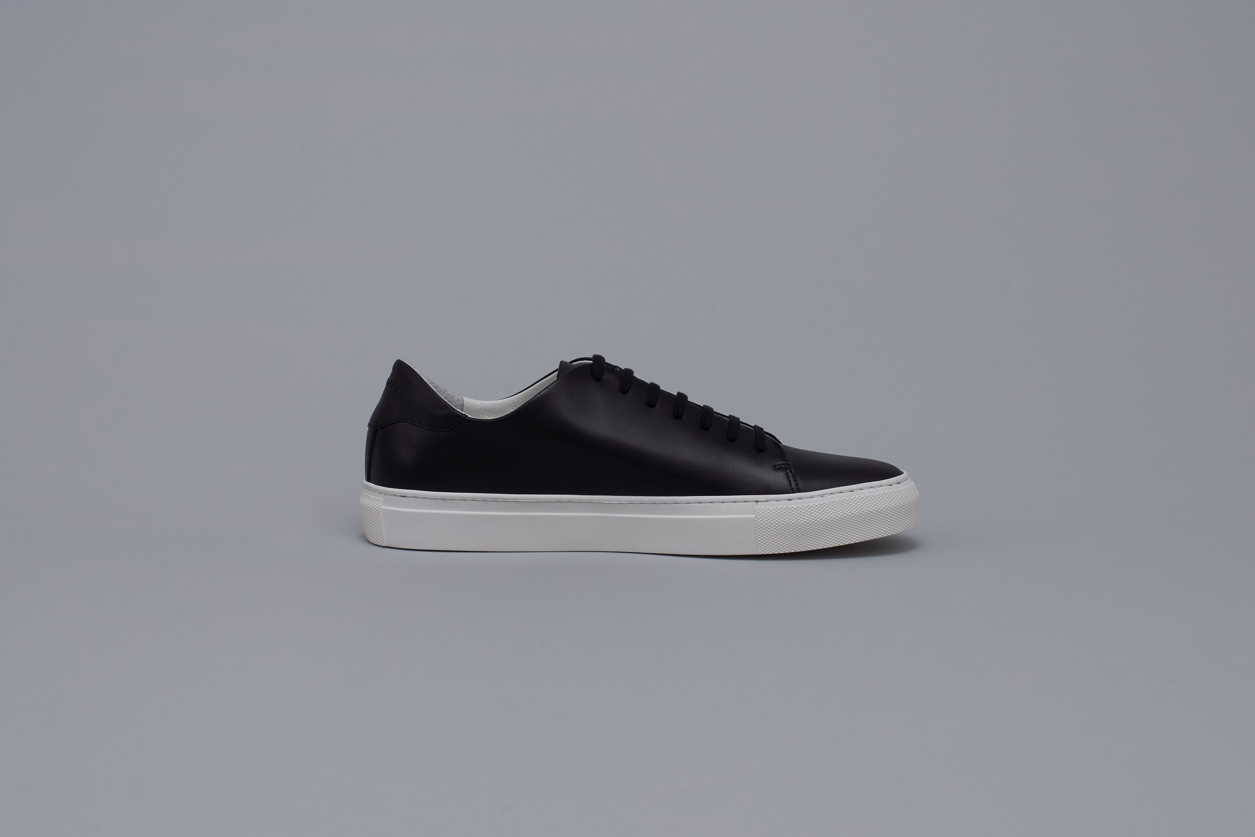 Leather sneaker Women BR5002 Black/White