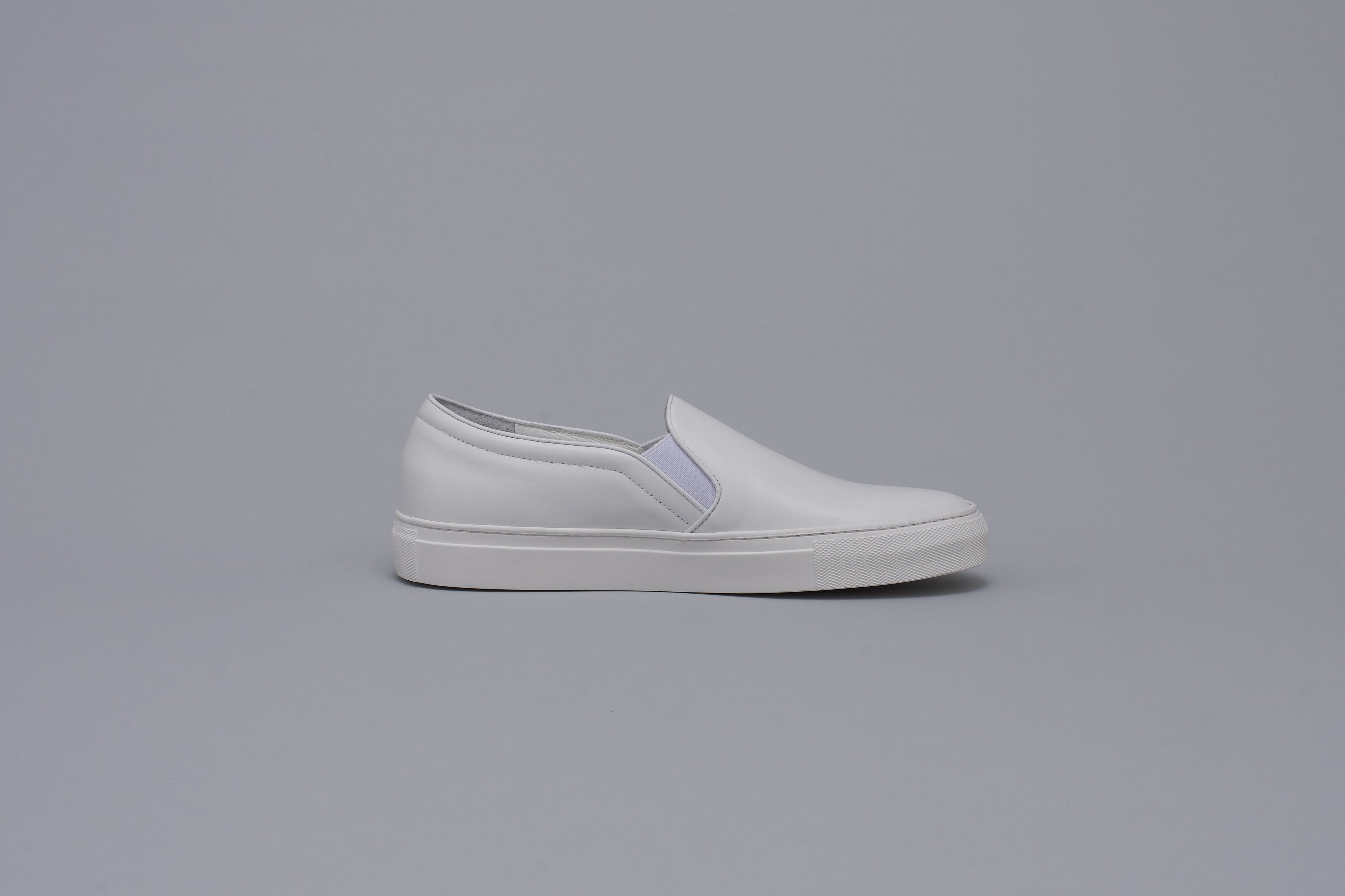 Leather slipp on Women BR6002 White