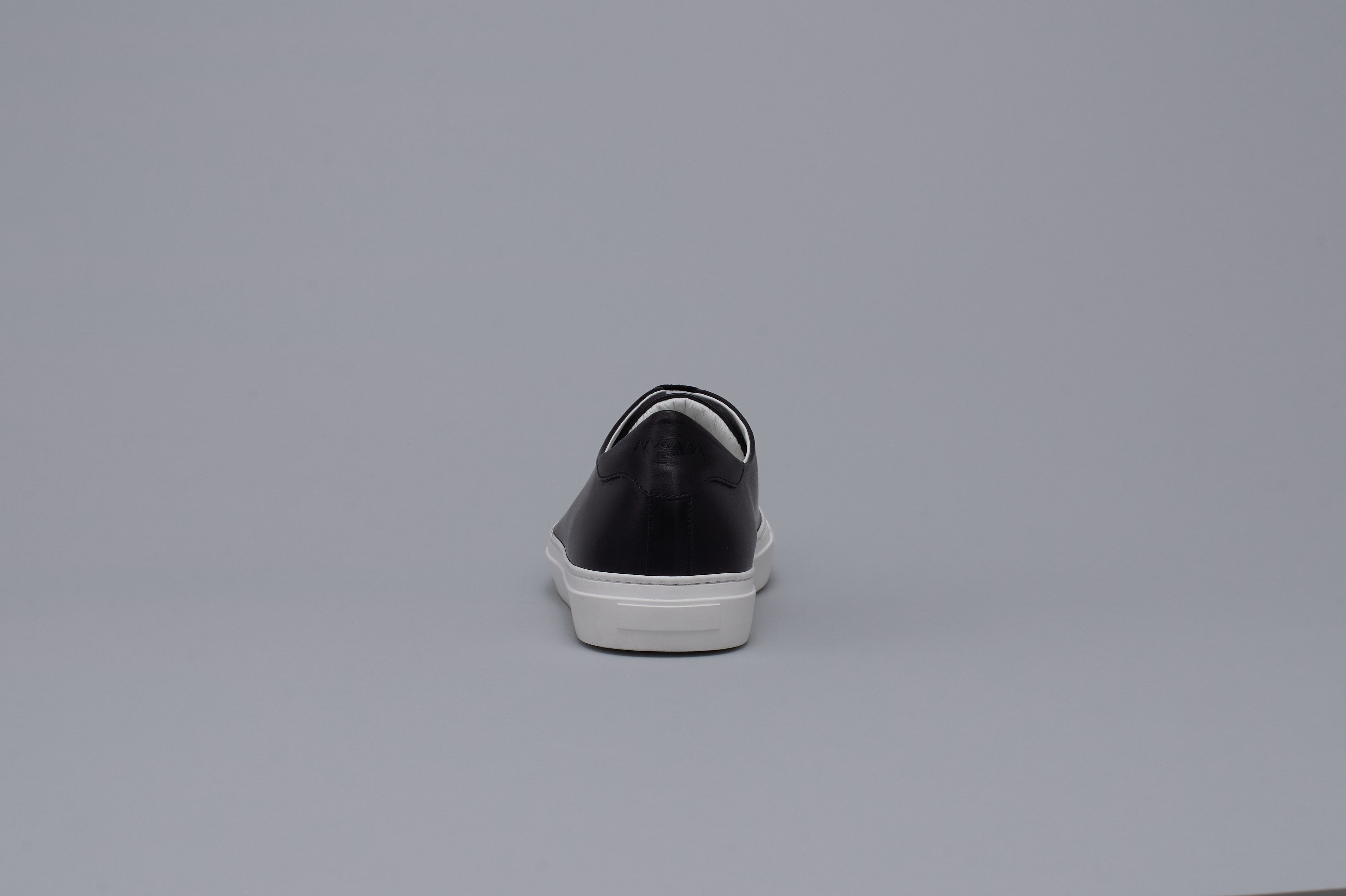 Leather sneakers Men BR5001 Black/White