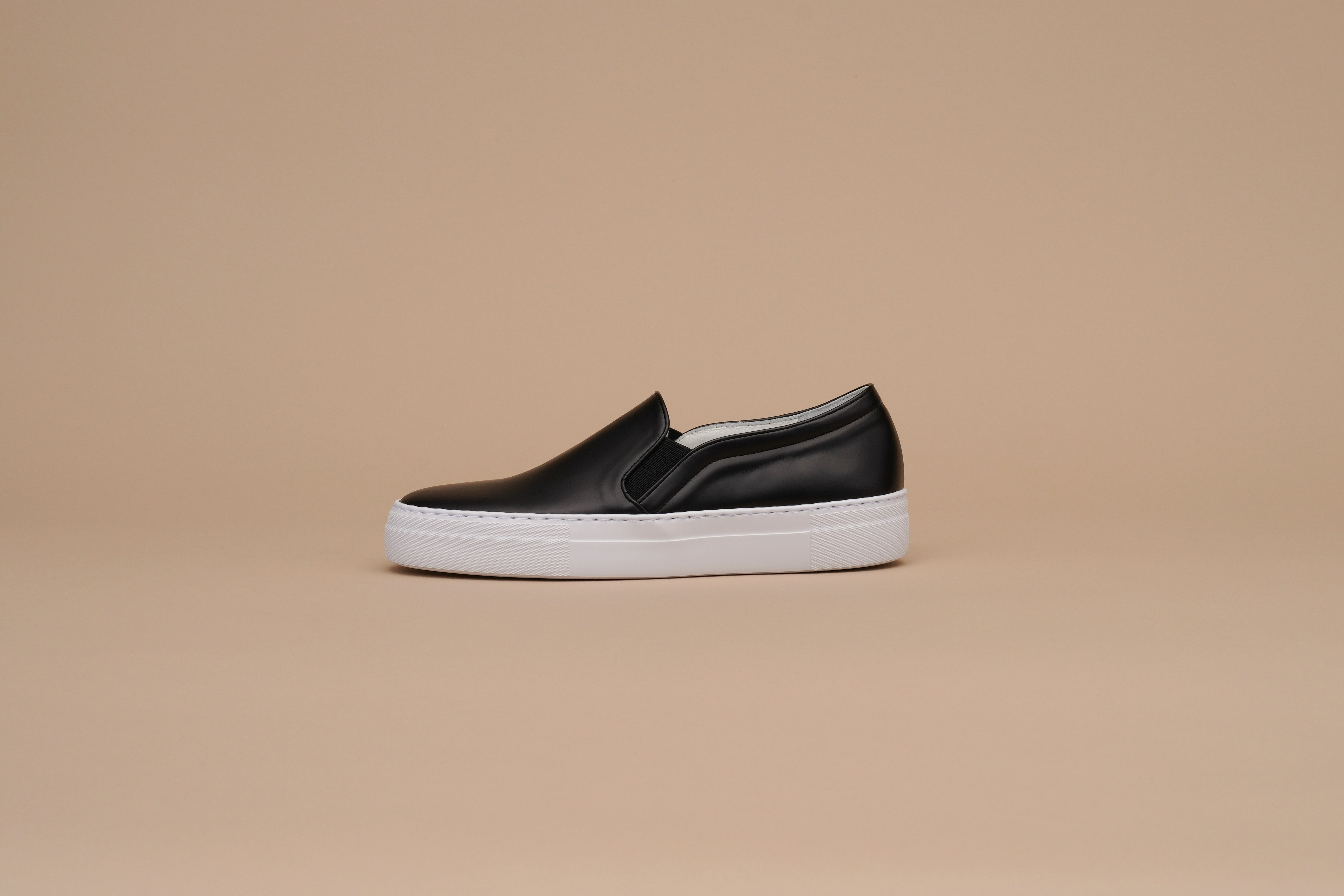 Leather slipp on Women BR8002EVA Black/White