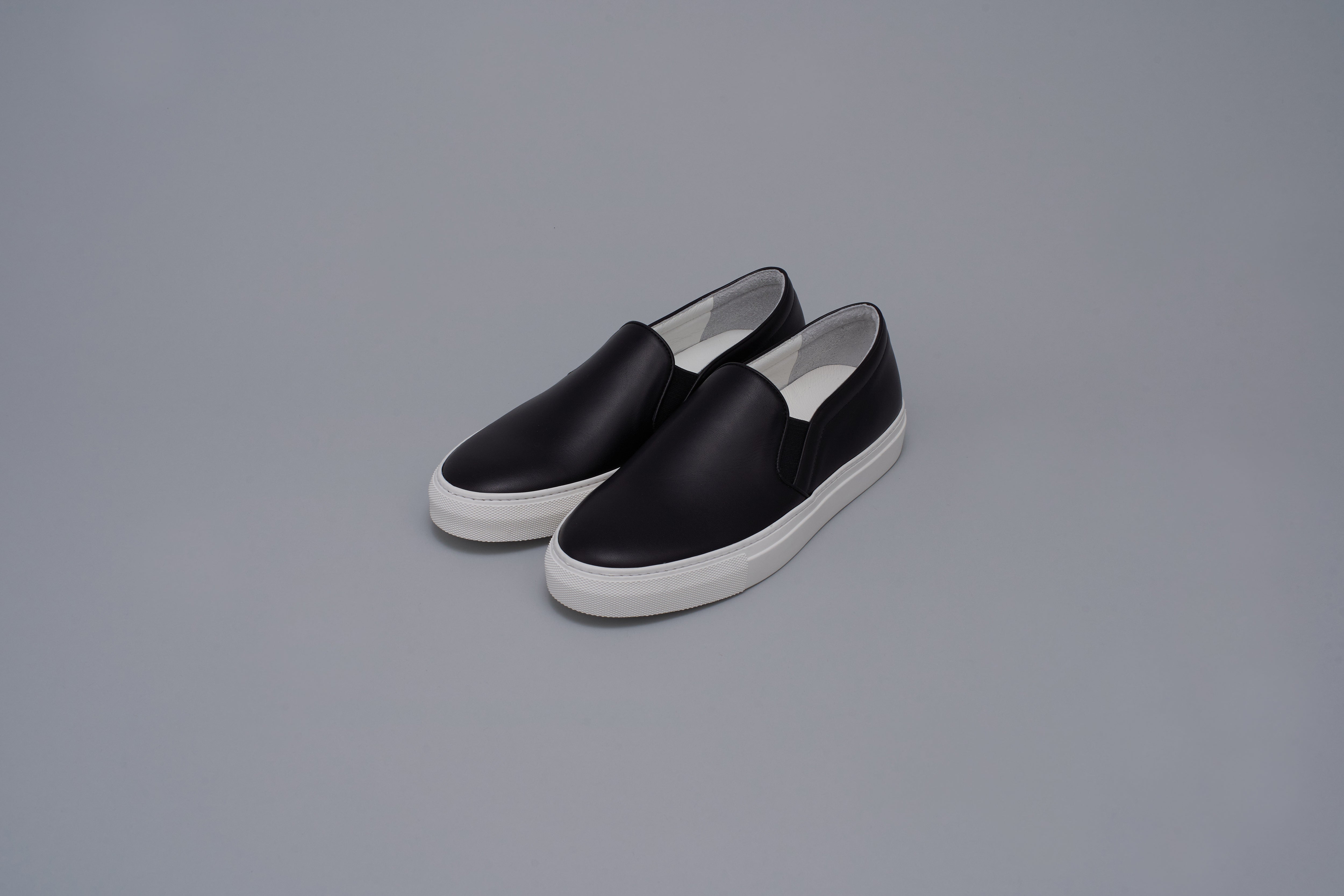 Leather slipp on Women BR6002 Black/White